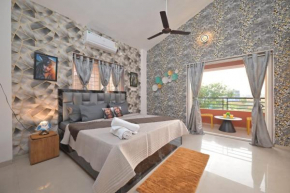 EMPYREAN STAY ll 2BHK II LUCIFER VILLA ll PRIVATE POOL II